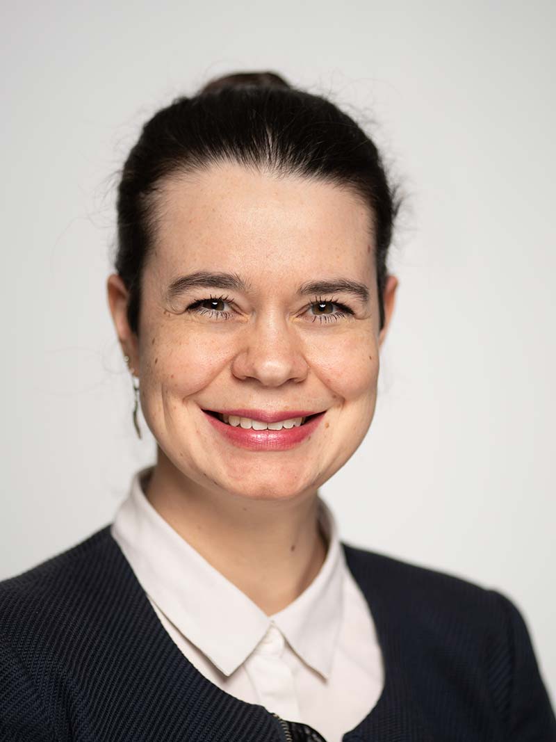 Dr. Miriam Heyse